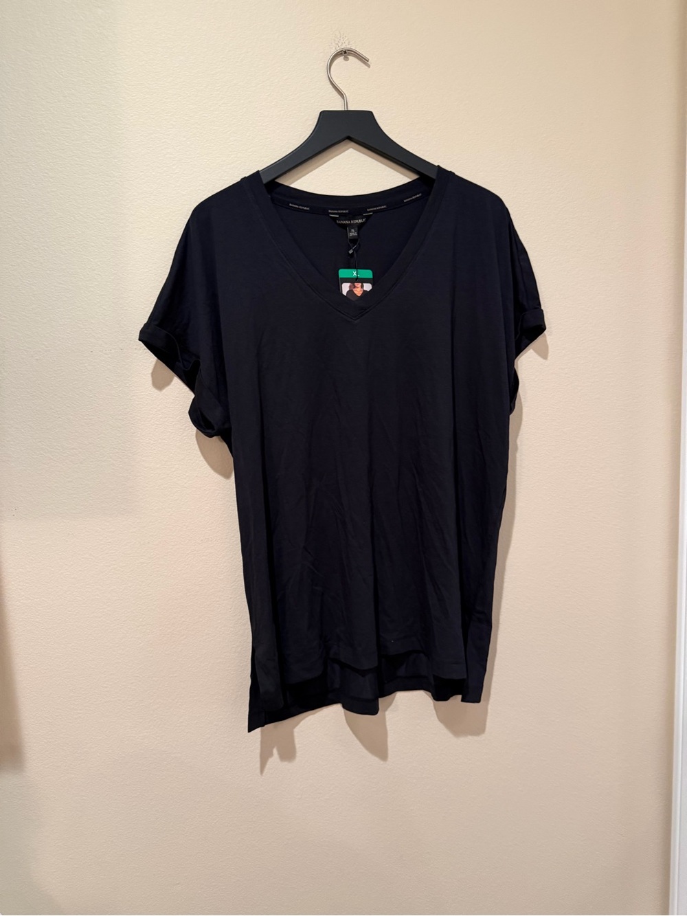 NWT Banana Republic Black V-Neck Short Sleeve Tee